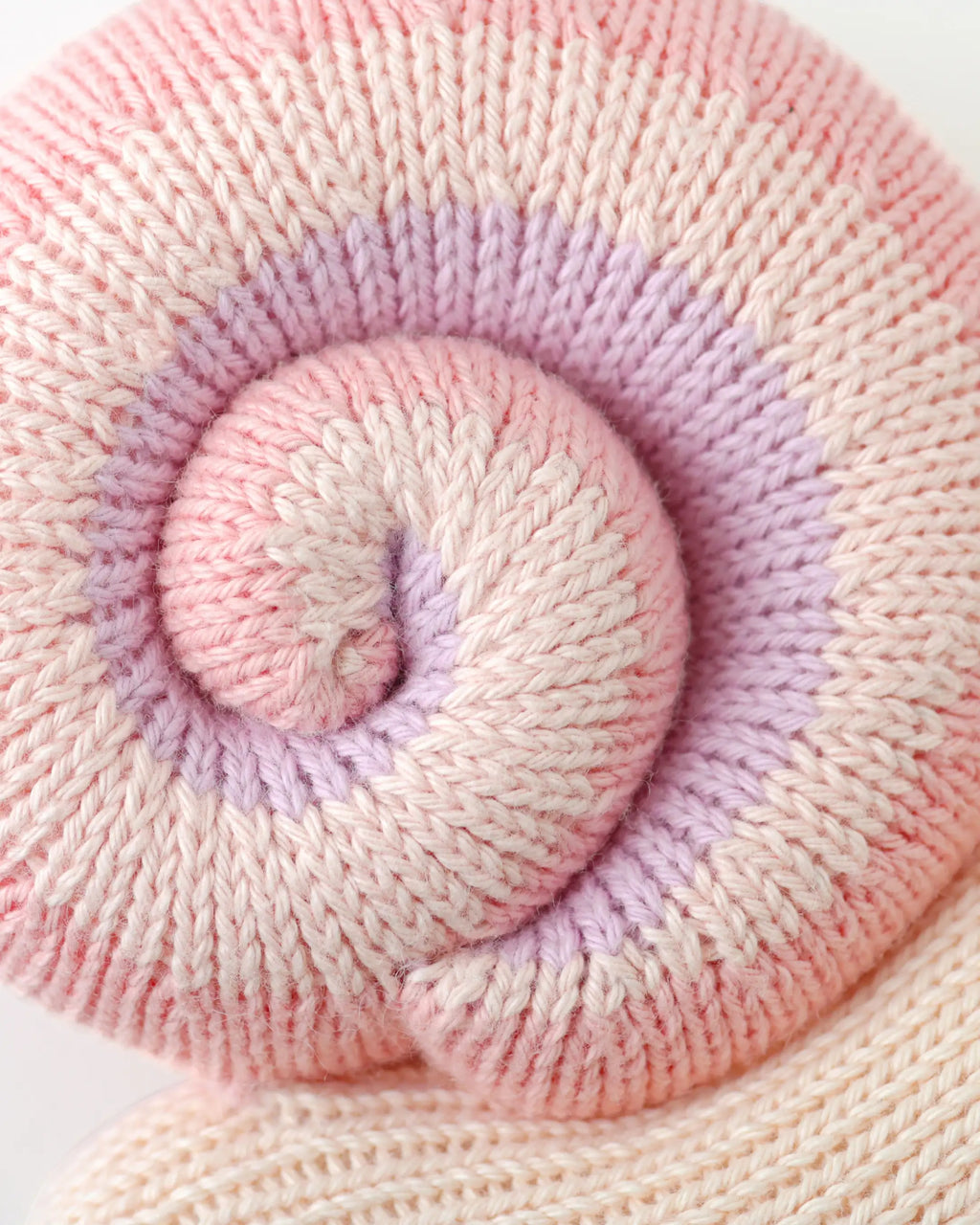 Baby snail (peony)