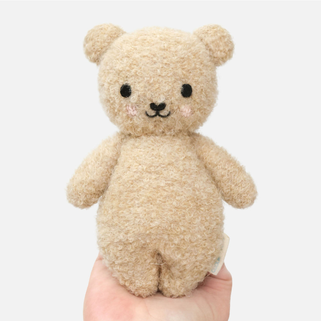 Baby bouclé bear (honey)